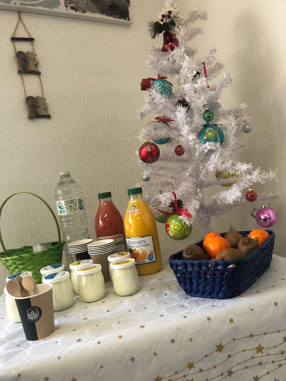 Buffet petit déjeuner sur le thème de Noel