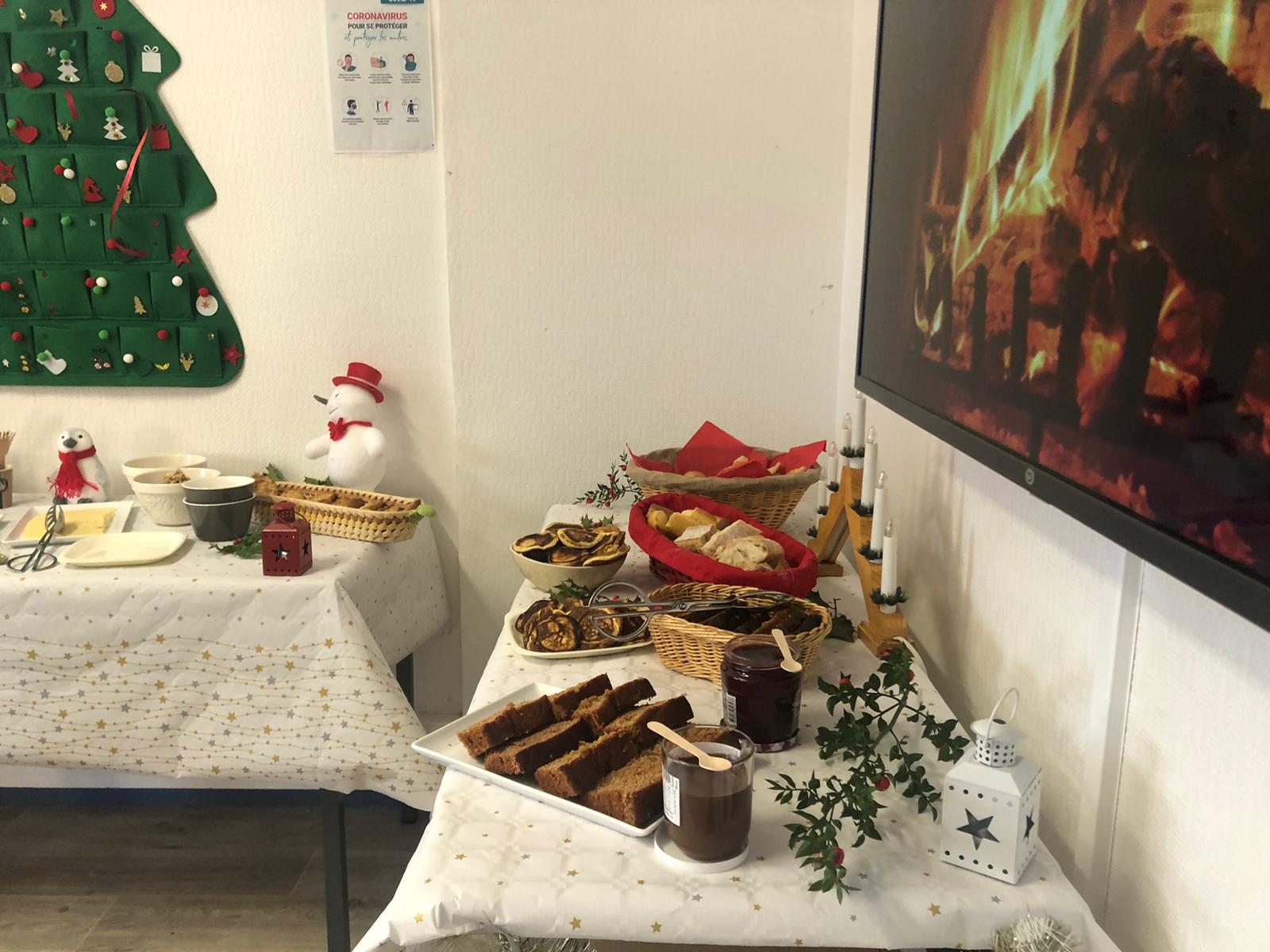 Buffet petit déjeuner sur le thème de Noel